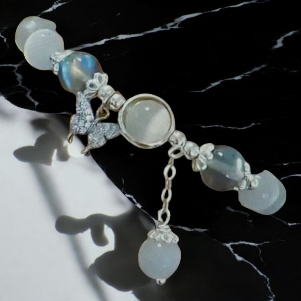 🆕 fake Moonstone & Aquamarine Beaded Bracelet With Butterfly Charm - Picture 3 of 4